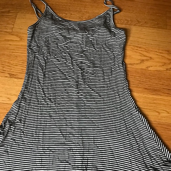 Brandy Melville dress - Picture 4 of 6